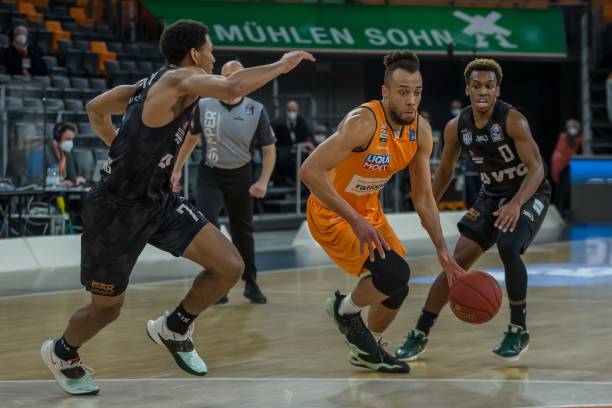 丢球是一个 丢球是一个